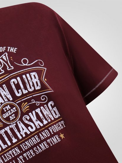 D555 Baldwin Grumpy Old Man Club Print Crew Neck T-shirt Burgundy/ Black Twist - Kratke Majice - Moške kratke majice za močnejše postave