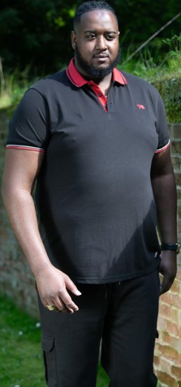 D555 CHESTER Pique Polo With Red Collar With Tipping Detail And Chest Embroidery Black - Polo majice - Moške Polo Majice za Močnejše Postave