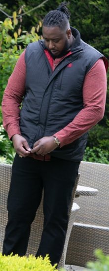 D555 FELIPE Zip Through Padded Gilet With Contrast Colour Lining And Rubber Badge Black - Jakne - Moške bunde za Močnejše Postave