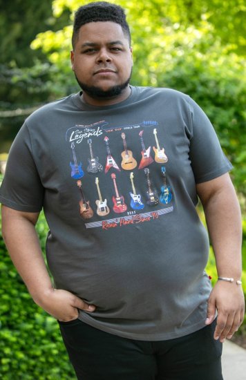 D555 JAIDEN Legends Guitar Printed Crew Neck T-Shirt Khaki - Kratke Majice - Moške kratke majice za močnejše postave