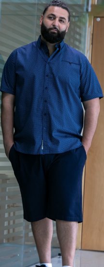 D555 Norwich Short Sleeve Micro AOP Shirt With Hidden Button Down Navy - Srajce - Moške srajce za Močnejše Postave