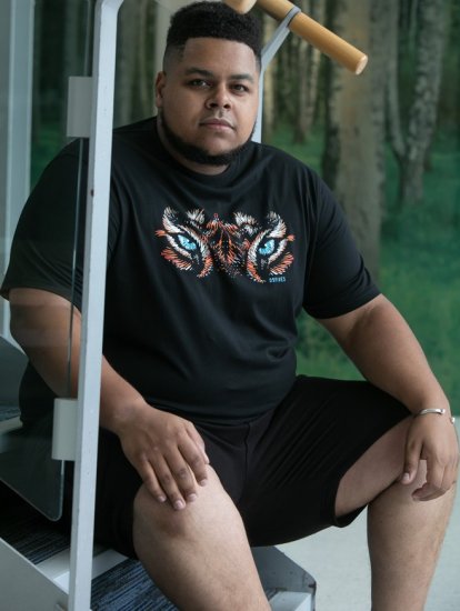 D555 Leamington Tiger Eyes Printed Crew Neck T-shirt Black - Kratke Majice - Moške kratke majice za močnejše postave