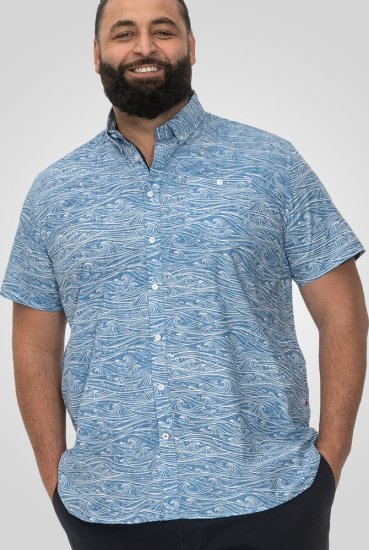 D555 Torquay AOP Short Sleeve Button Down Collar Shirt Blue Wave - Srajce - Moške srajce za Močnejše Postave