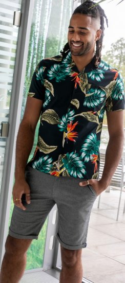 D555 Selby Hawaiian AOP Short Sleeve Revere Collar Shirt Black - Srajce - Moške srajce za Močnejše Postave