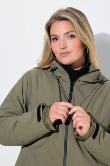 Ulla Popken 851560 Funkcionalna jakna Olivno zelena - Jakne - Jakne za ženske v velikih številkah
