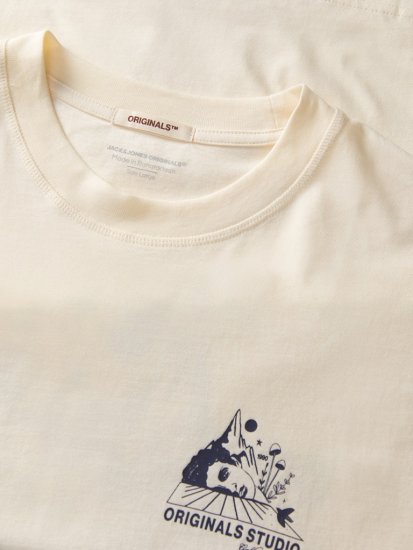 Jack & Jones Bellagio Collage Crew Neck T-Shirt Antique White - Kratke Majice - Moške kratke majice za močnejše postave