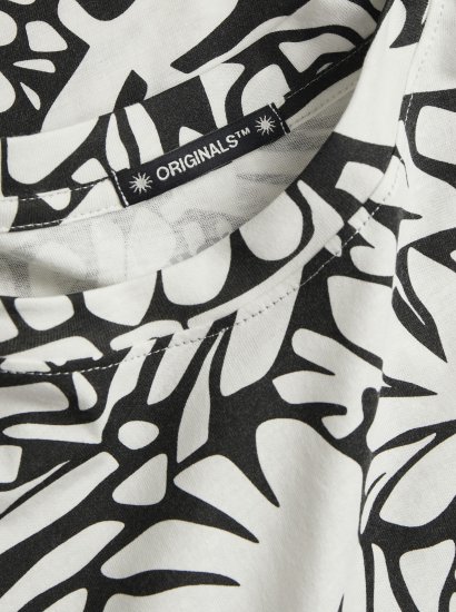 Jack & Jones JORMARBELLA T-Shirt Cloud Dancer/Black - Kratke Majice - Moške kratke majice za močnejše postave