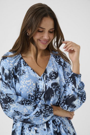 Kaffe Curve Aliana Dress Blue Flower Animal - Midi obleke - 