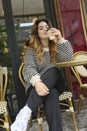 Kaffe Curve Jenna Razširjene pajkice Globoko črna - Kavbojke & Hlače v Velikih Številkah – Plus Size - 