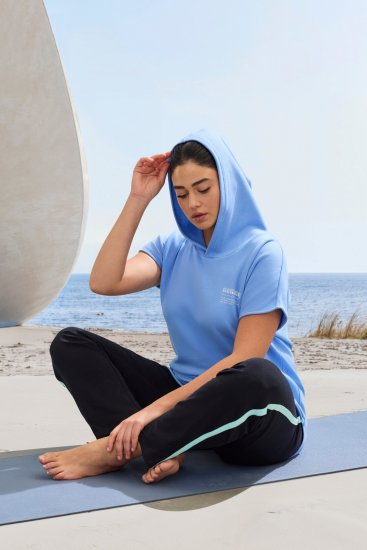 Ulla Popken Quick Drying Short Sleeve Hoodie Light Blue - Puloverji & jopice - 