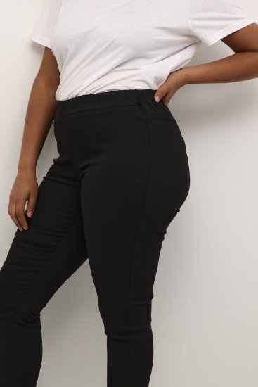 Kaffe Curve Ana Krajšane Twill Jeggings Globoko črna - Kavbojke & Hlače v Velikih Številkah – Plus Size - 