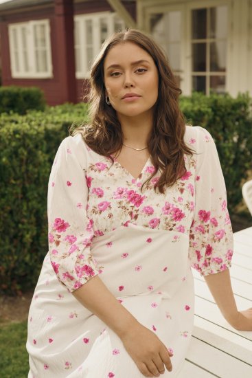 Kaffe Curve Rosa Midi Dress White Rose Border Flower - Obleke - Obleke za vse velikosti