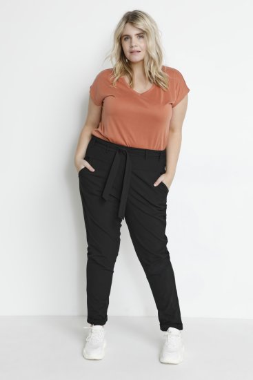 Kaffe Curve Jia Hlače s pasom Globoko črna - Kavbojke & Hlače v Velikih Številkah – Plus Size - 
