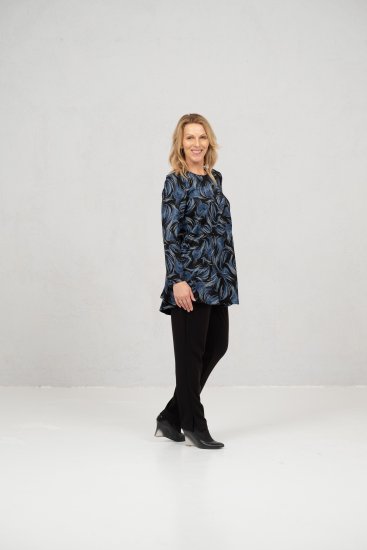 Scandinavian Caramel Swirls Tunic Blue - Natisnjene majice za ženske - 